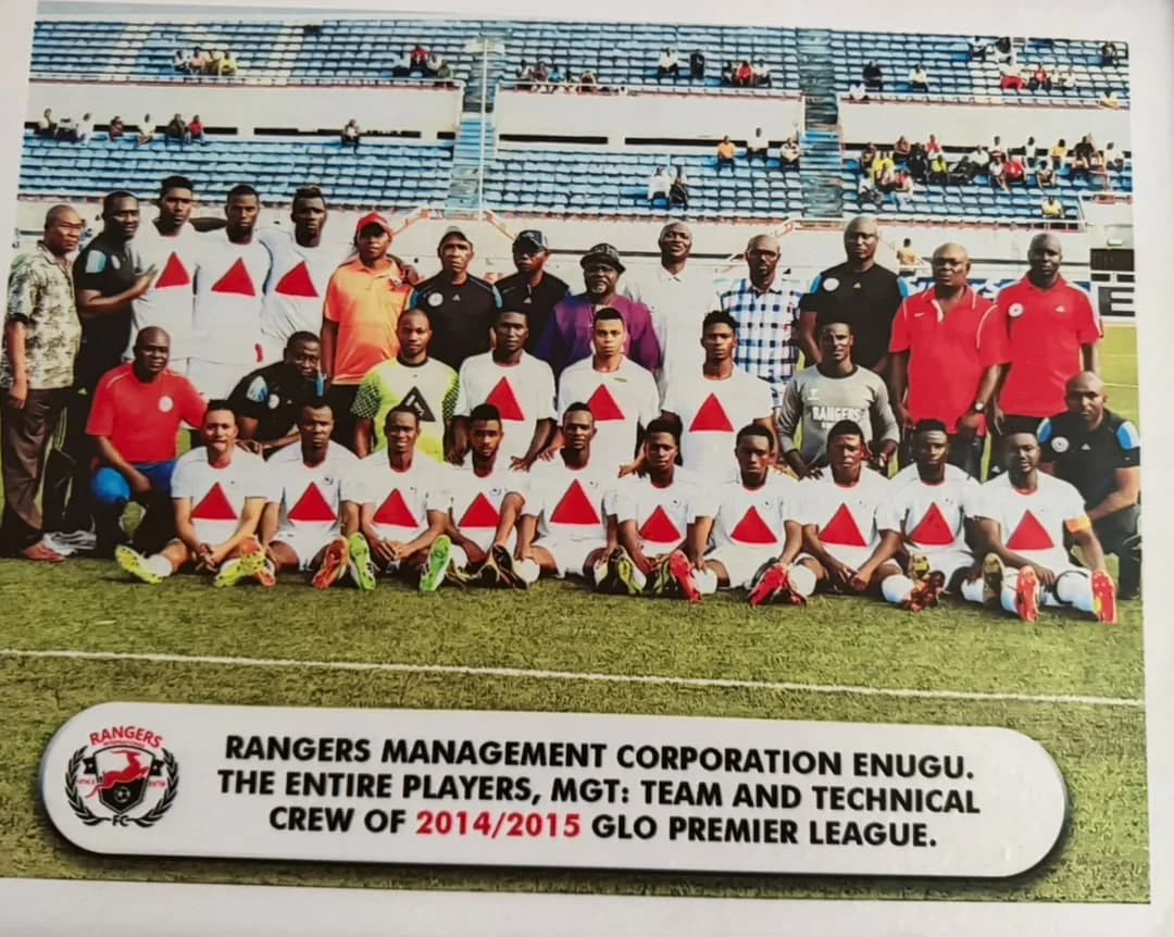 The full 2014/15 Rangers squad, management and technical crew on the pitch.